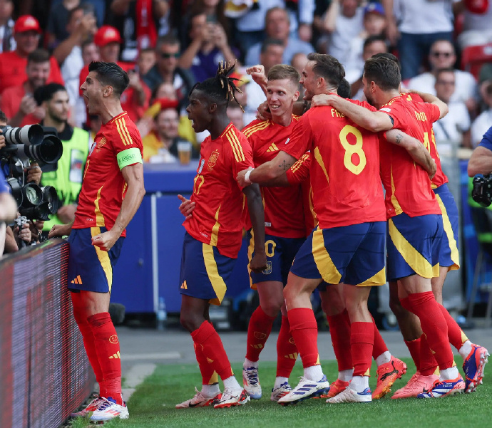 游戏登录-西班牙迎战荷兰,争夺欧洲足球桂冠