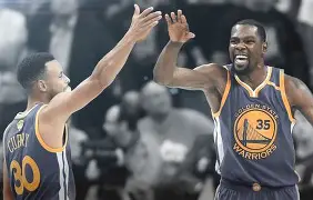 勇士对雷霆库里